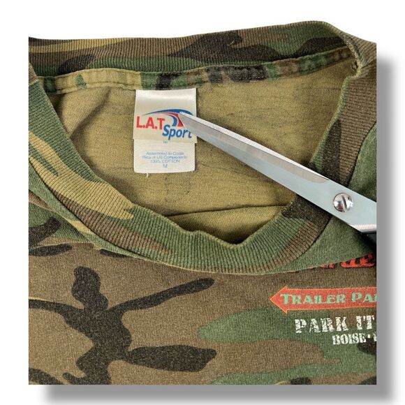 Vintage LAT Sport Single Stitch Camo Donnie Mac’s Trailer Park Cuisine T-Shirt S - Picture 8 of 8